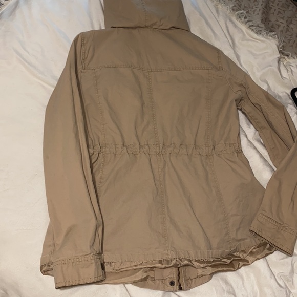 Tan rain jacket with hood! - Picture 7 of 7